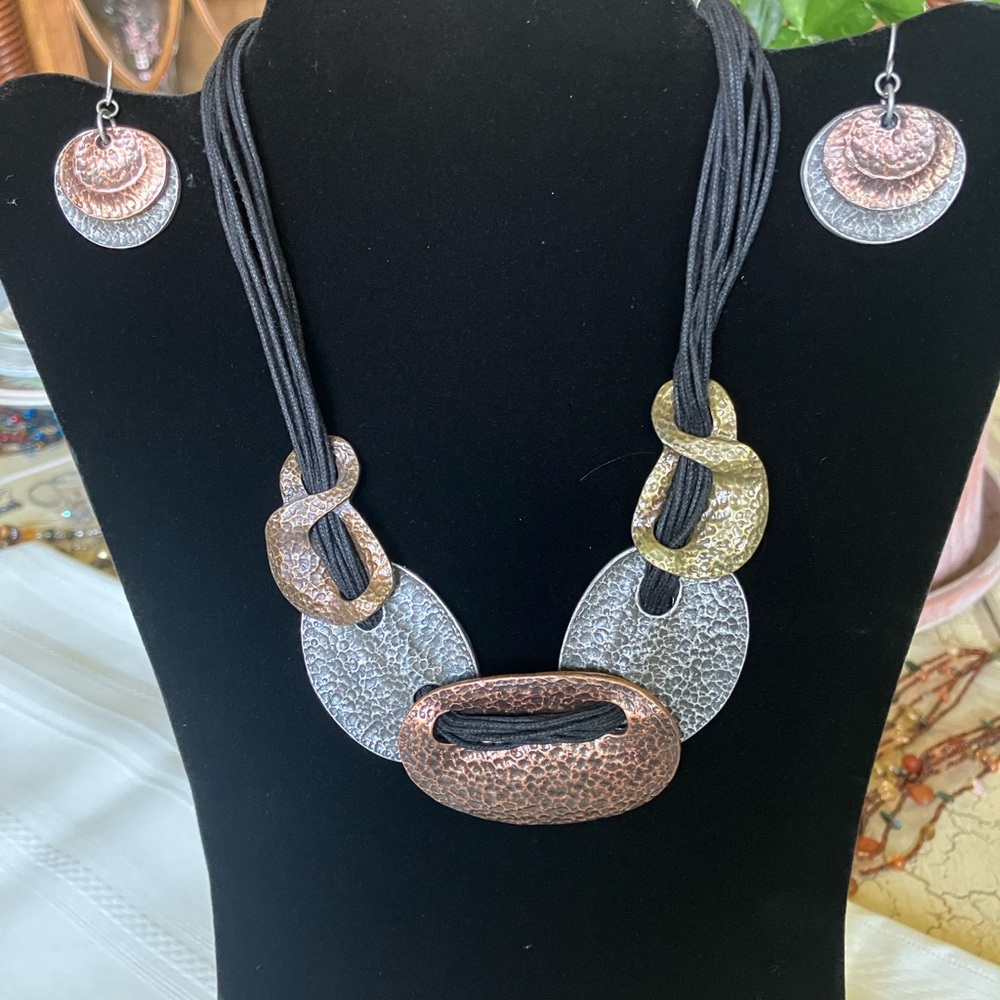 Elegant Mixed Metal Necklace and Earring Set